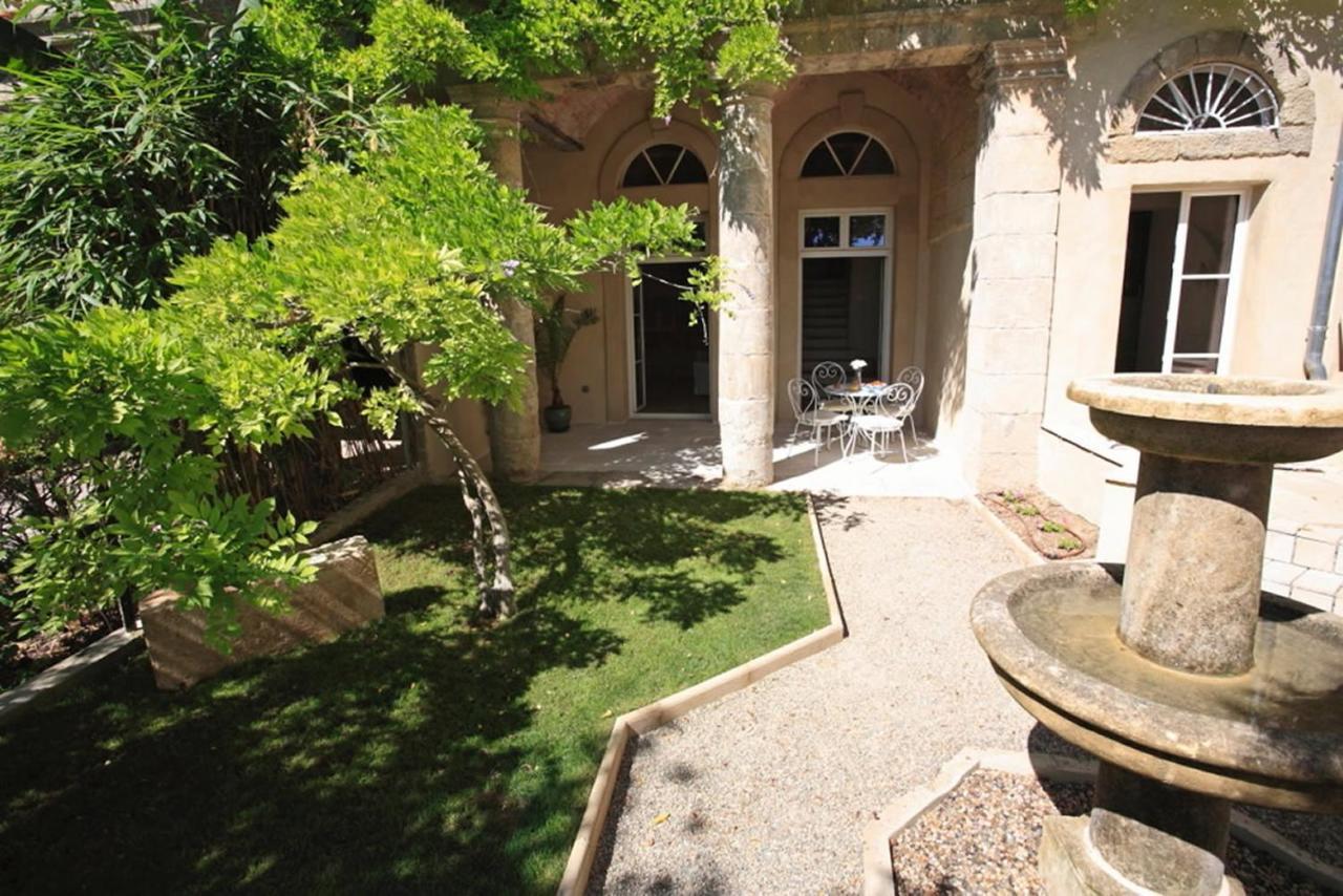 Cinq & Sept Roujan Exterior photo